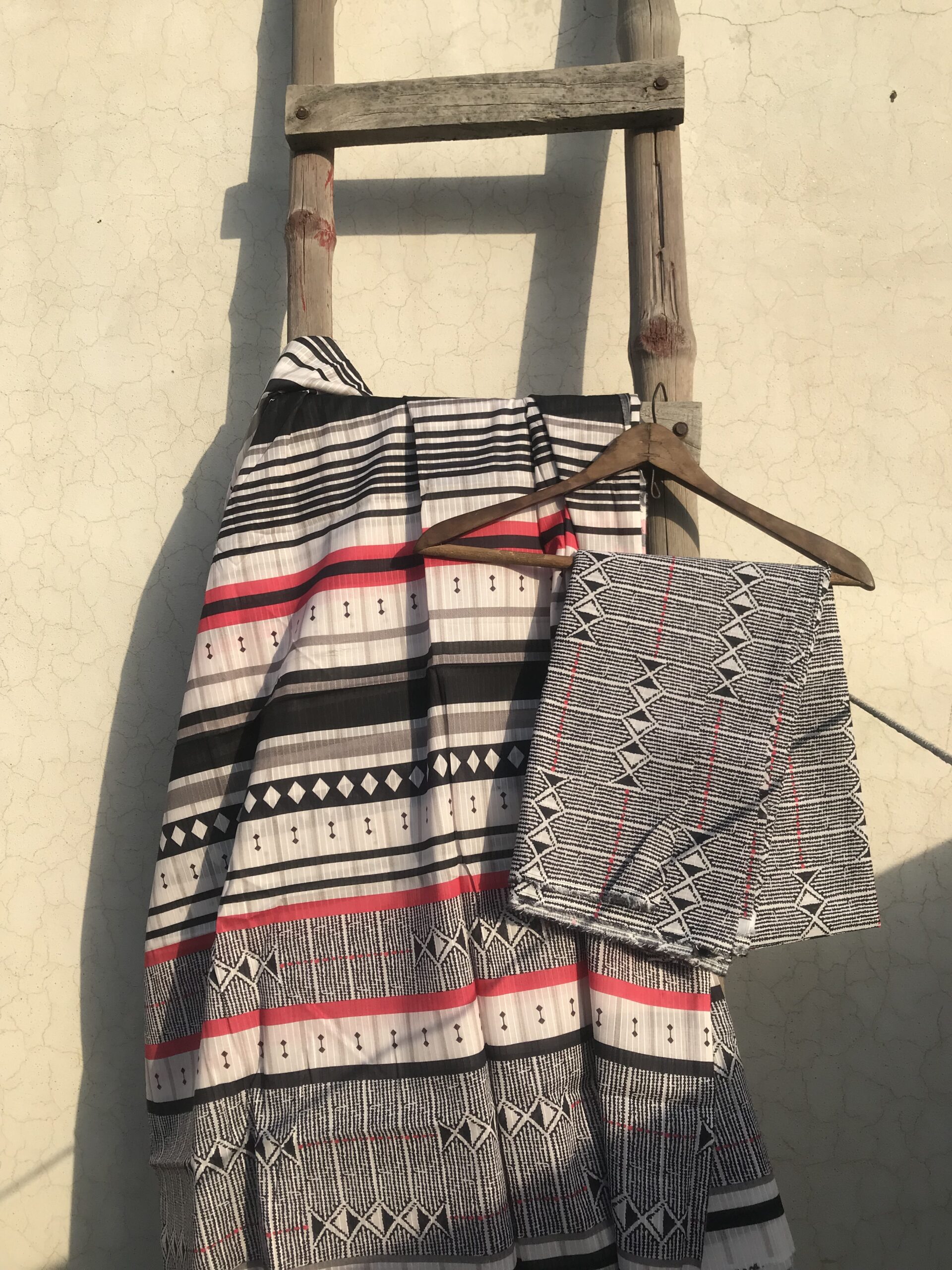 3-Piece Lawn Suit with BEECHTREE Design (Unstitched)